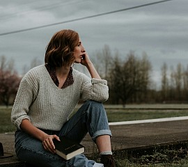 Femme dans le flou